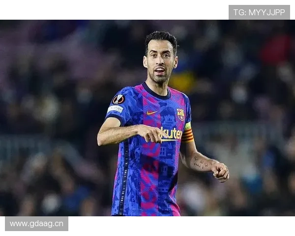 罗德里 vs 布斯克茨：防守覆盖与推进能力的全面升级