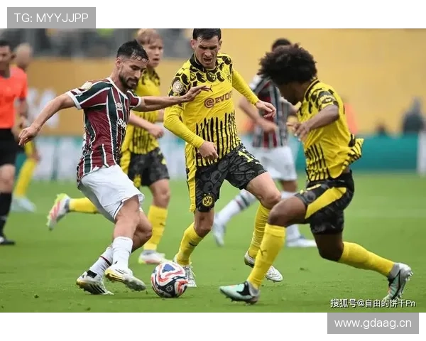 多特蒙德高位压迫战术风险加剧：面对反击效率问题，联赛竞争稳定性承压