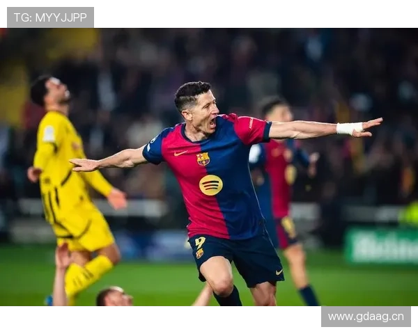 莱万多夫斯基国家队与俱乐部核心地位建立路径对比